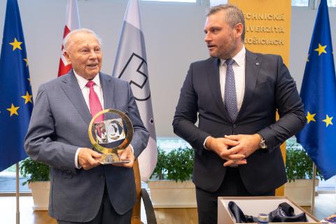 Technická univerzita v Košiciach ocenila Rudolfa Schustera za celoživotné dielo