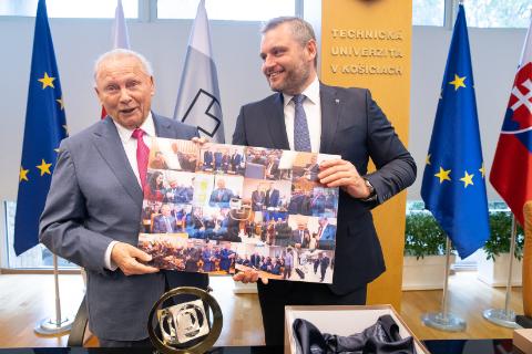 Technická univerzita v Košiciach ocenila Rudolfa Schustera za celoživotné dielo